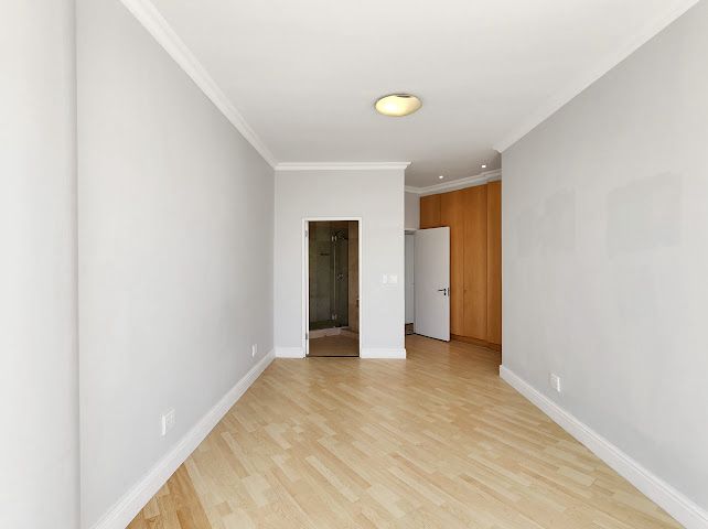 To Let 3 Bedroom Property for Rent in Mouille Point Western Cape